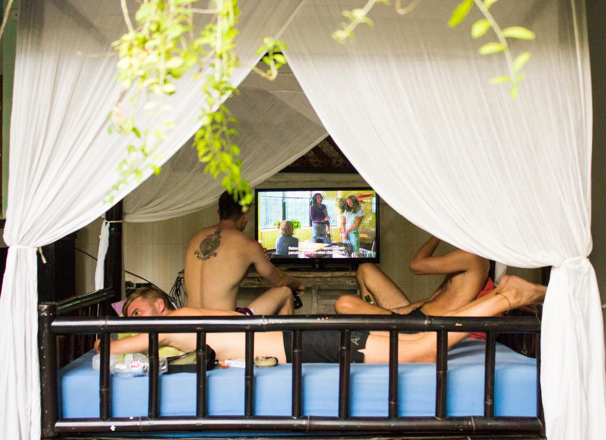 Canggu Surf Hostel Exterior photo