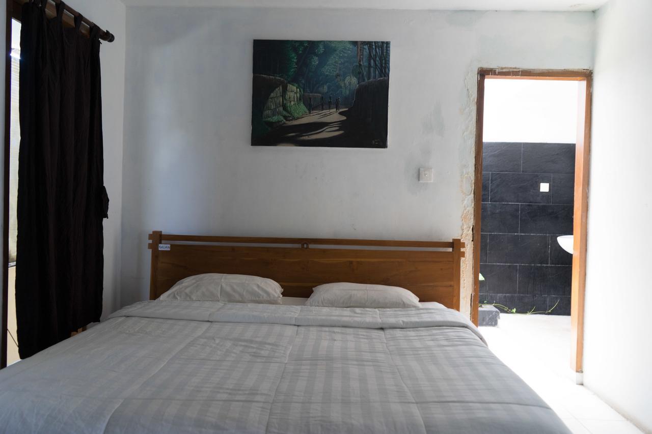 Canggu Surf Hostel Exterior photo